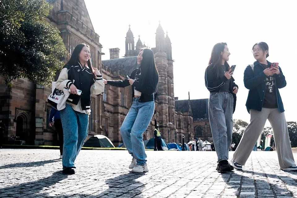 Plummeting International Student Numbers in Australia Raise Labor Shortage Fears; RBA Rate Cut Imminent